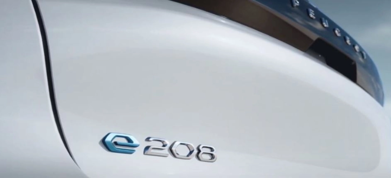 DESVELAMOS EL NUEVO PEUGEOT E-208 2023 