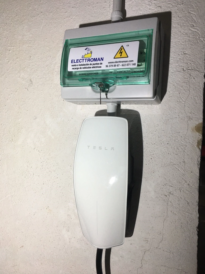 Instalación Puntos Recarga Manises - PuntosRecargaValencia